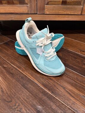 Ecco Biom 2.2 Natural Motion Running Sneakers